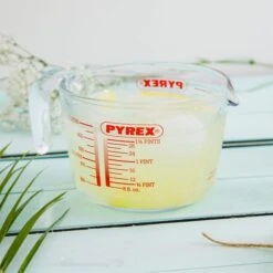 Pyrex 1 Litre Measuring Jug 7 Pyrex 1 Litre Measuring Jug -Kitchen Warehouse 1000000880 alt01