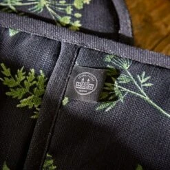 Natural History Museum Marsh Botanical Print Double Oven Gloves 10 Natural History Museum Marsh Botanical Print Double Oven Gloves -Kitchen Warehouse 30764590 alt03